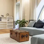 Апартаменты Piazza Castello 200 Sqm - Terrace - Jacuzzi