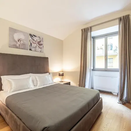 Pza Castello 200 Sqm - Terrace - Jacuzzi Apartment Turin