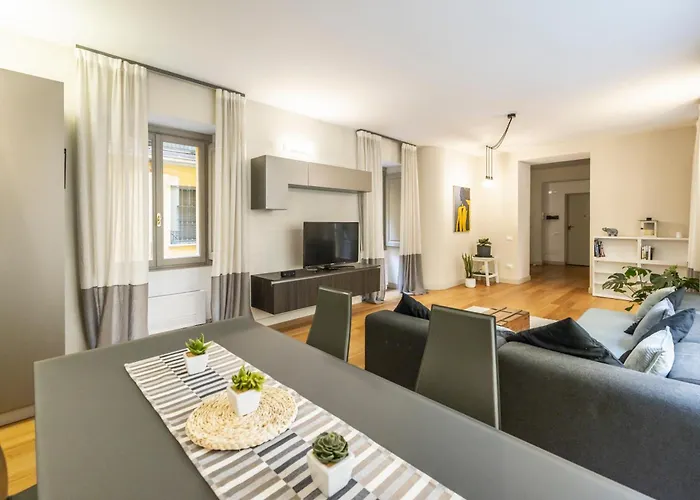 Piazza Castello 200 Sqm - Terrace - Jacuzzi *