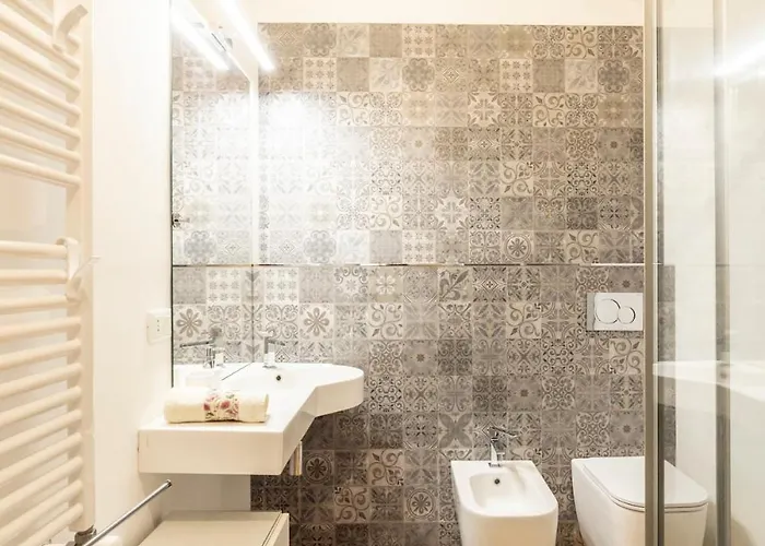 Piazza Castello 200 Sqm - Terrace - Jacuzzi *